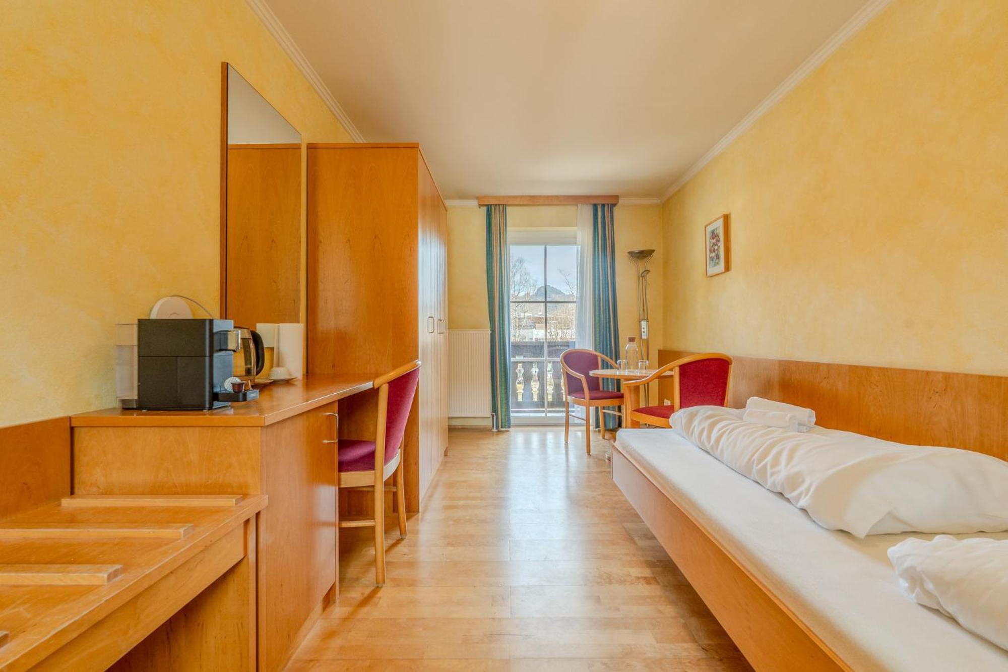 Whats-App Self-Check-In - Villa Maria Theresia Bad Goisern Chambre photo