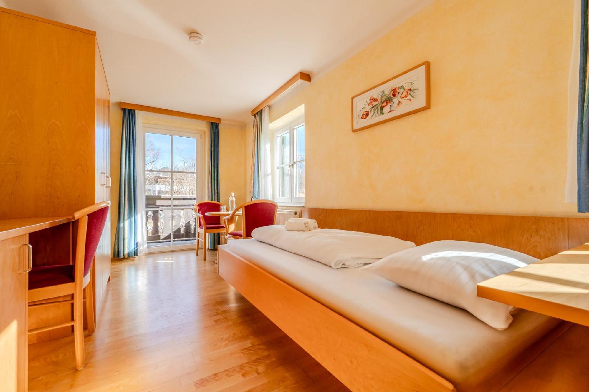 Whats-App Self-Check-In - Villa Maria Theresia Bad Goisern Chambre photo