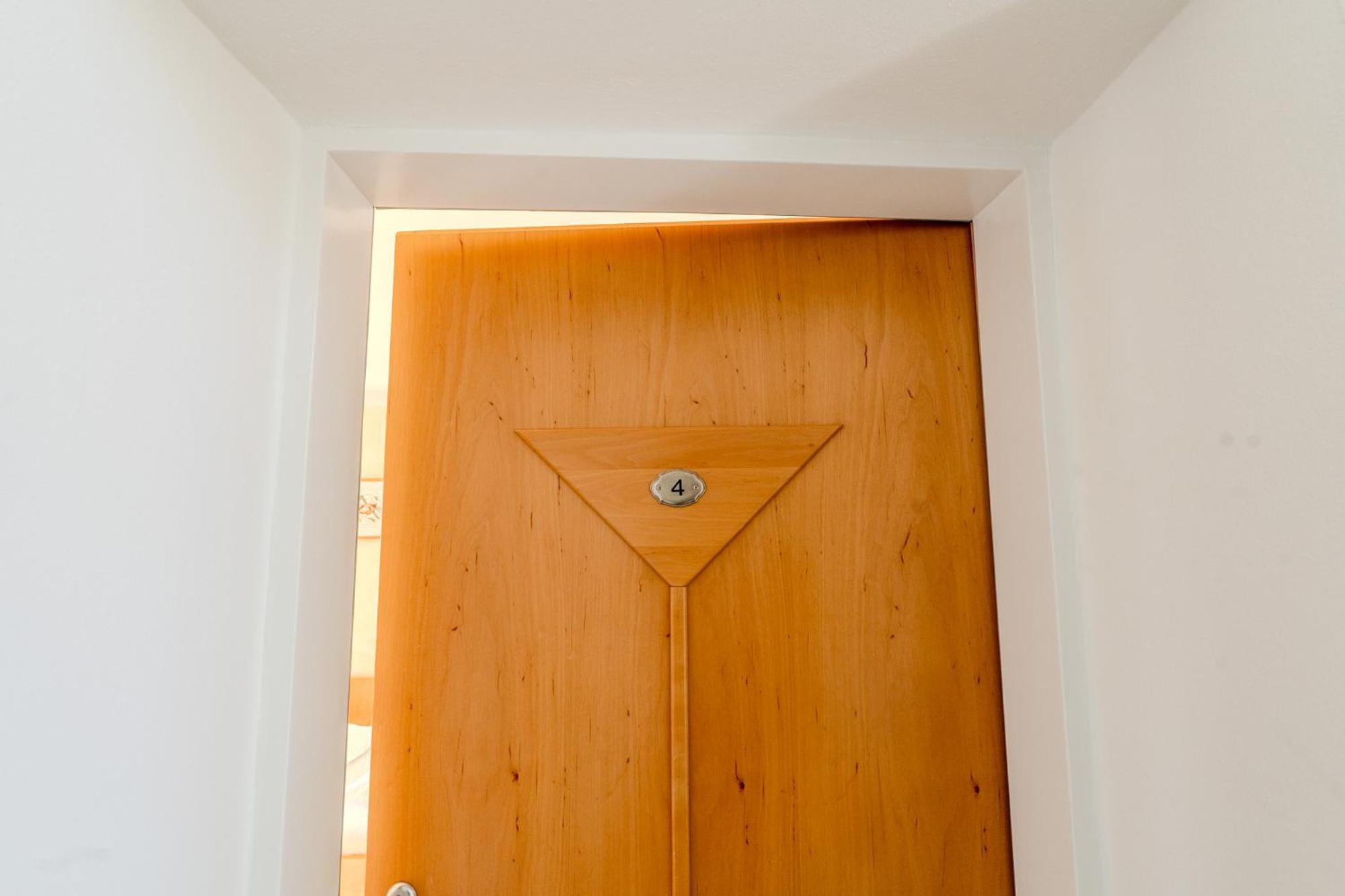 Whats-App Self-Check-In - Villa Maria Theresia Bad Goisern Chambre photo